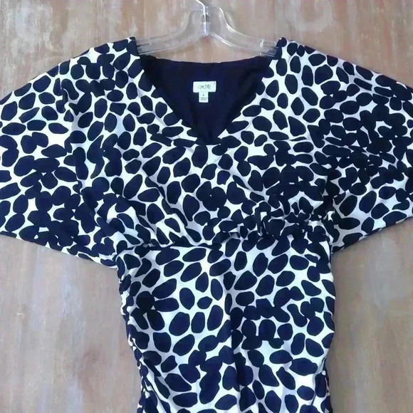 Cache Black & White Fitted Runched Dress NWOT - Picture 4 of 5